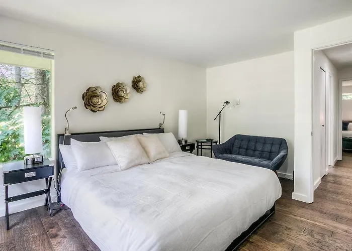 Moon River Suites #5