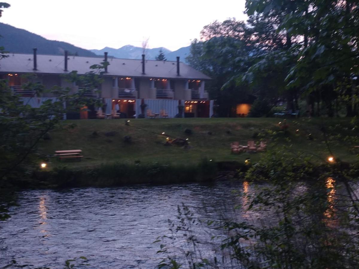 Moon River #5 * North Bend